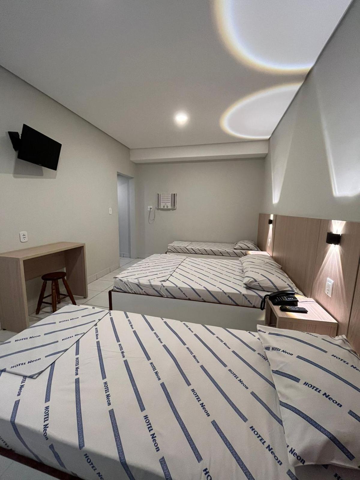 Hotel Neon - próximo a 25 de março, Bom Retiro e Brás, á 2min do mirante Sampa SKY e pista de skate Anhangabaú São Paulo Exterior foto